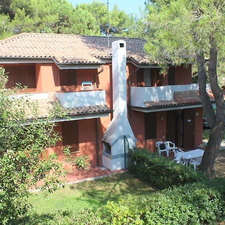 Villaggio Delle Meduse Бибионе Экстерьер фото